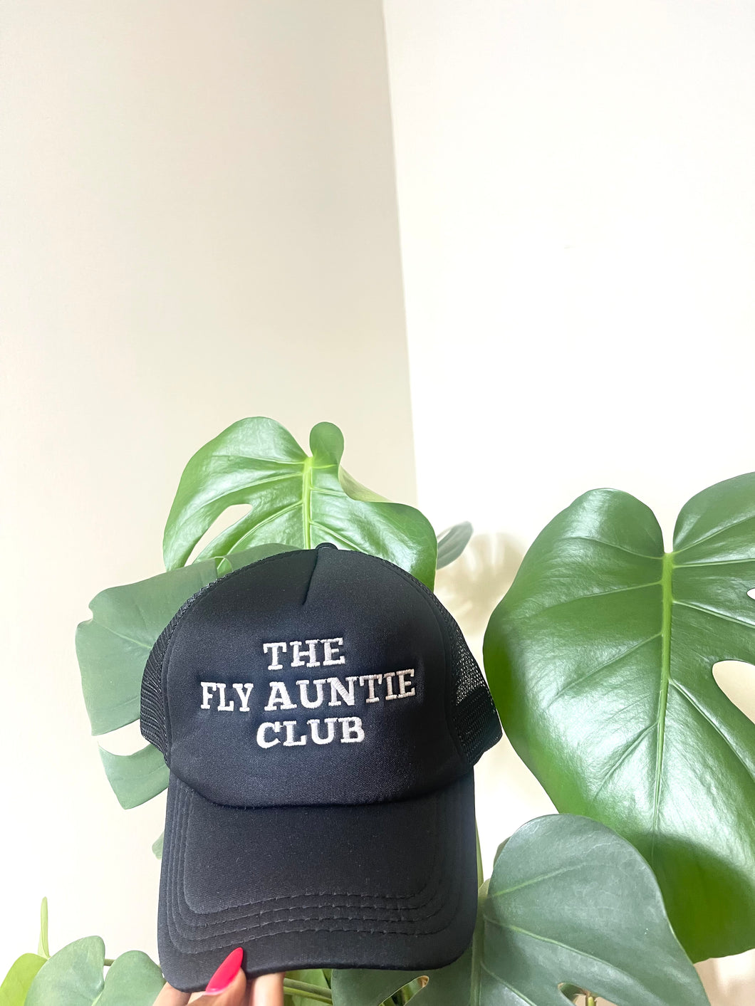 THE FLY AUNTIE CLUB TRUCKER HAT